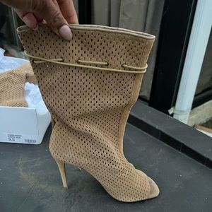 LIKE NEW - Steve Madden Forsaken sand side ankle open toe boot